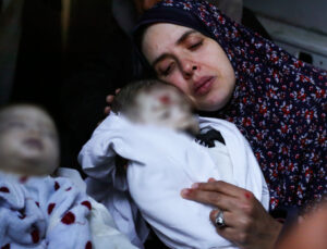 10 yıllık bekleyişin ardından İsrail saldırısında ikizlerini kaybetti