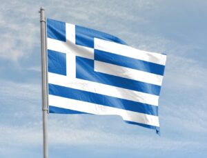 AB Komisyonu, Yunanistan'ı AB Adalet Divanına sevk edecek