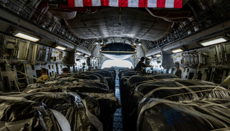 ABD, Gazze'nin kuzeyine 80 paket insani yardımı havadan indirdi