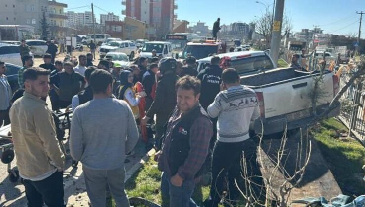 Adıyaman’da feci kaza: Refüje çıkan pikaptaki 3 kişi yaralandı!