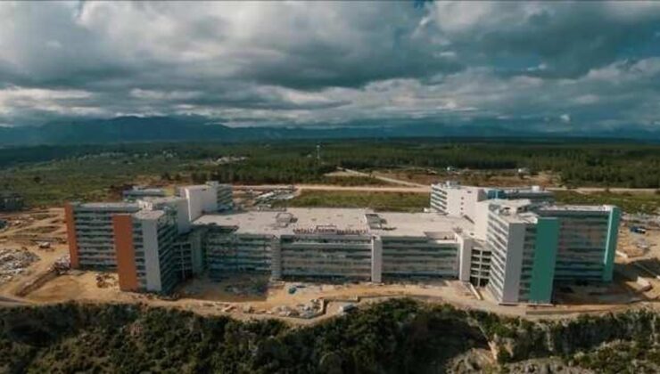 Antalya Şehir Hastanesi yarın açılıyor! Bakan Koca duyurdu: 5 yıldızlı otel konforunda