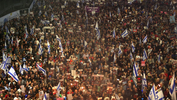 Binlerce İsrailli, Başbakan Netanyahu'nun istifasını istedi