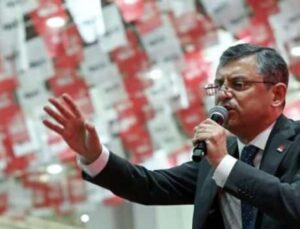 CHP’nin Torbalı mitingi az katılım nedeniyle fiyaskoya döndü