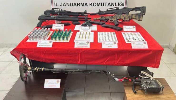 Edirne’de evde 105 tarihi eser ele geçirildi; 2 gözaltı