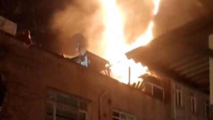Fatih’te 5 katlı binanın çatısı alev alev yandı