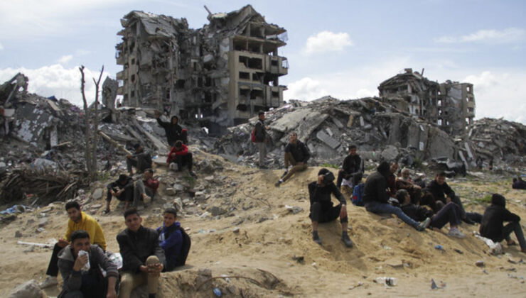 Gazze'ye geçici liman inşası için gerekli malzemeleri taşıyan ABD gemisi yola çıktı