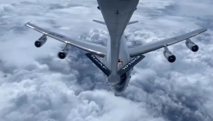 Hava Kuvvetleri'nin tanker uçağı, NATO uçağına yakıt ikmali yaptı