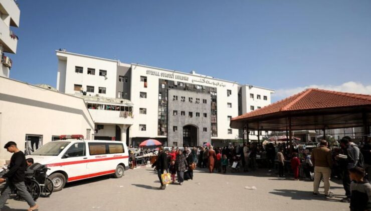 İsrail ordusu, Gazze'deki Şifa Hastanesi'nde bir binayı havaya uçurdu