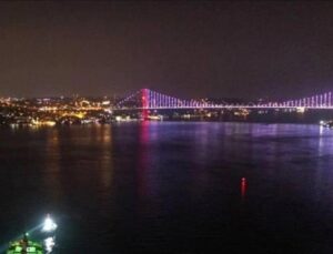 İstanbul Boğazı gemi trafiği güney-kuzey yönlü açıldı