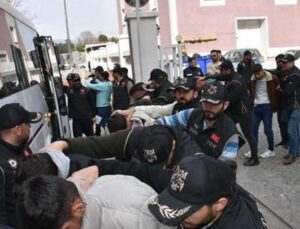 İzmir’de DEM etkinliğinde terör propagandası: 82 kişi gözaltına alındı