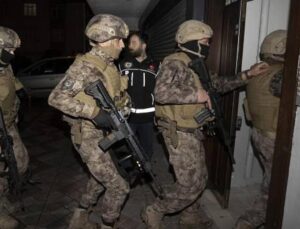 Kırklareli’nde operasyon: Silah kaçakçıları yakalandı!