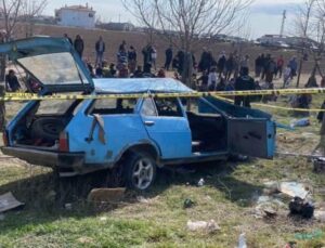 Konya’da otomobil otobüs durağına daldı: 4 kişi hayatını kaybetti, yaralılar var!