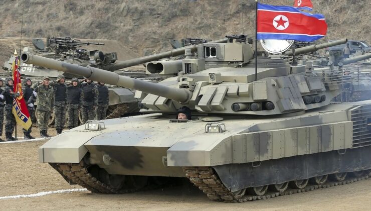 Kuzey Kore lideri Kim Jong-un ülkesinin yeni savaş tankını kullandı