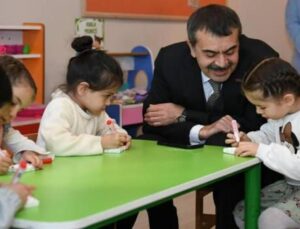 Milli Eğitim Bakanı Tekin’den ‘dijital bağımlılıkla mücadele’ mesajı