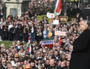 Orban: Macaristan'ın özgürlüğü için Brüksel'i ele geçirmekten başka seçeneğimiz yok