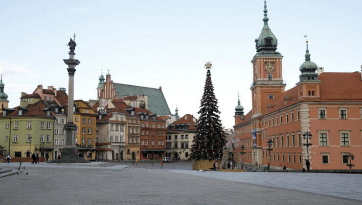 Polonya'da "Rusya yanlısı casusluk faaliyetlerine" ilişkin 2 kentte arama yapıldı