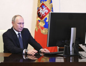 Rusya Devlet Başkanı Putin devlet başkanı seçiminde oy kullandı