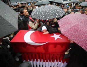 Şehit Tabip Teğmen Hulusi Elçi memleketi Bingöl’de son yolculuğuna uğurlandı