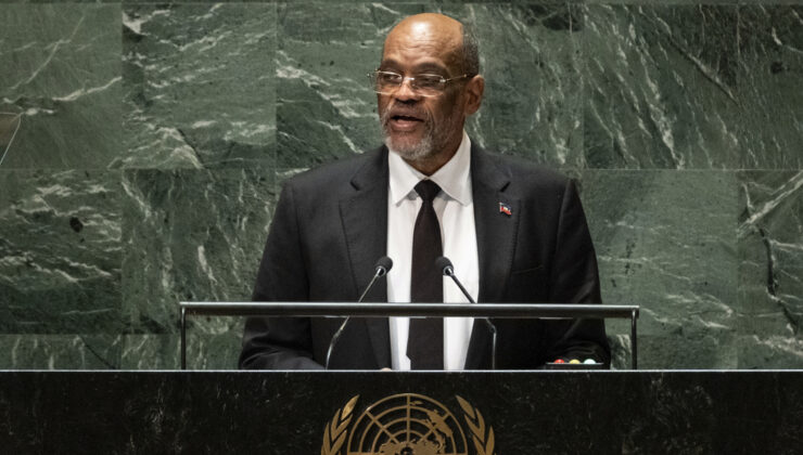 Şiddet olaylarıyla sarsılan Haiti'de Başbakan Henry istifa etti