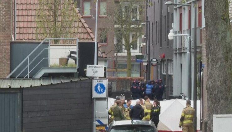 Son dakika haberi Reuters: Hollanda'da bir kafede çok sayıda kişi rehin alındı
