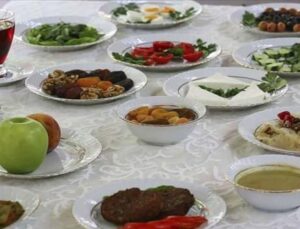 Türkiye’de en erken iftar Şemdinli’de gerçekleştirildi
