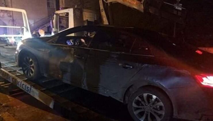 Üsküdar’da denetim noktasından kaçan otomobil kaza yaptı