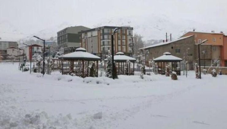 Van Başkale’de okullar tatil edildi