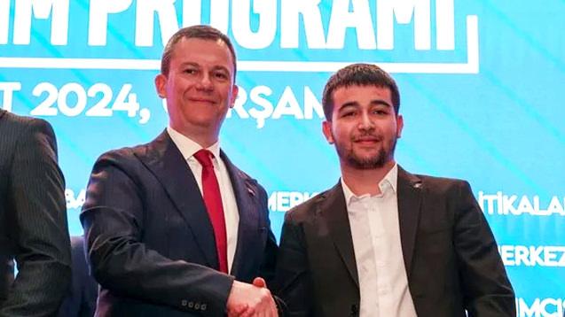 Yeniden Refah'ta toplu istifa: İl başkanı ve birçok ilçe başkanı AK Parti'ye katıldı