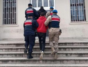 Yunanistan’a kaçarken yakalanan şüpheli ile 2 insan kaçakçısı tutuklandı
