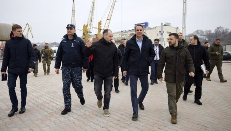 Zelenskiy: Rusya'nın Odesa'daki saldırısına Yunanistan Başbakanı çok şaşırdı, ben şaşırmadım