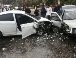 Adana’daki trafik kazasında 1’i çocuk 6 kişi yaralandı