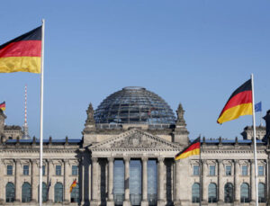 Almanya'da esrarın sınırlı yasallaşmasına ilişkin yasa kabul edilmişti: Esrar suç olmaktan çıkıyor
