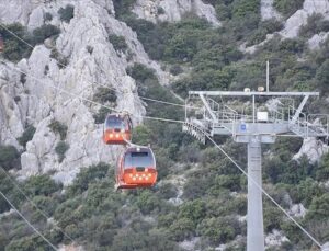 Antalya’daki ölümlü teleferik kazasında yeni gelişme! Tesis girişlere kapatıldı