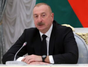 Azerbaycan Cumhurbaşkanı Aliyev: Fransa, Hindistan ve Yunanistan, Ermenistan'ı bize karşı silahlandırıyor