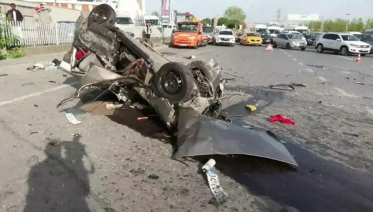 Bağcılar’da 5 araç birbirine girdi