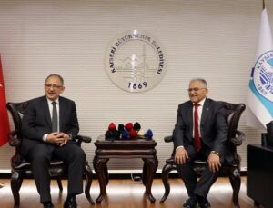 Bakan Özhaseki: Gaziosmanpaşa’da mağdur vatandaşlar uygun yerlere yerleştirildi