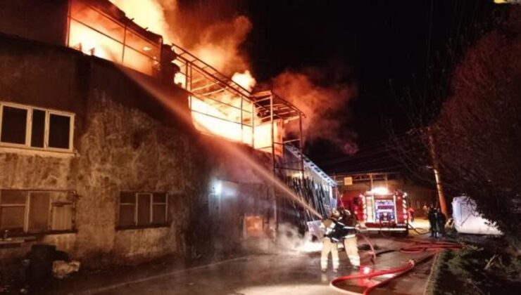 Bartın’da sanayi sitesinde yangın: 2 iş yeri zarar gördü