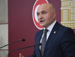 Erhan Usta İYİ Parti’deki görevinden istifa ettiğini duyurdu