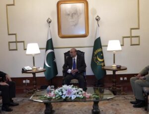 Genelkurmay Başkanı Gürak’a Pakistan’da “İmtiyaz Nişanı”