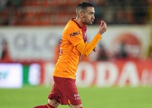 Hakim Ziyech’e 11’de forma! Kerem Aktürkoğlu kulübeye