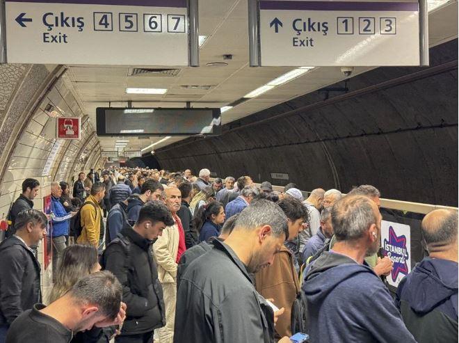 <p><span style="color:rgb(255, 0, 0)"><strong>"YAZIKLAR OLSUN"</strong></span></p><p> </p>