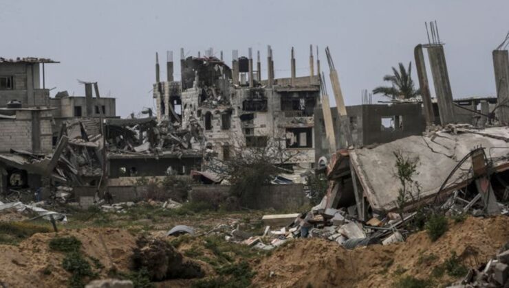 İsrail ordusu Gazze'de bir evi bombaladı, 29 Filistinli hayatını kaybetti