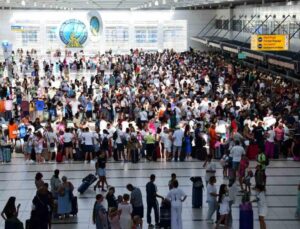 İstanbul Havalimanı’nda bayram dönüşü yoğunluğu