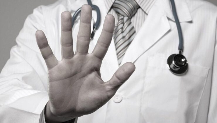 İzmir’de sağlık çalışanlarını tehdit ettiği öne sürülen kişi tutuklandı