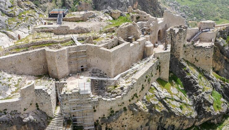 Kahta Kalesi’nin restorasyonunda sona yaklaşıldı