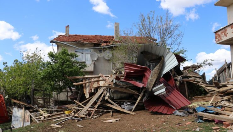 Kastamonu’da fırtına! Vali’den açıklama geldi: Toplam 296 adet ihbar alındı