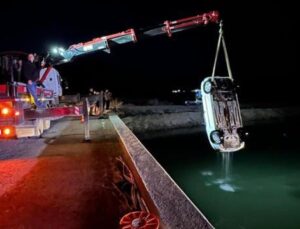 Köprüden suya uçan araçtaki 1’i astsubay 2 kişi hayatını kaybetti