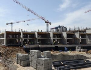 Malatya’da çarşı merkezinde inşaatlar yükseliyor