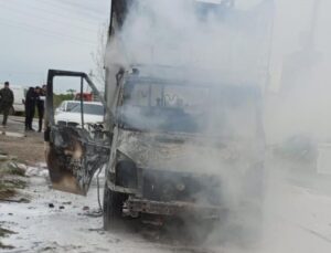 Mersin’de araç yangını