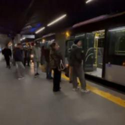 İstanbul'da bir metrobüs daha bozuldu